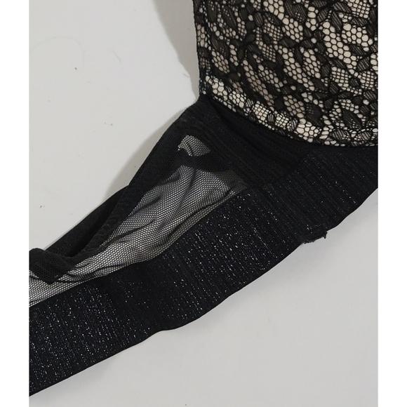 VICTORIA Secret Bra 32C - Picture 4 of 7